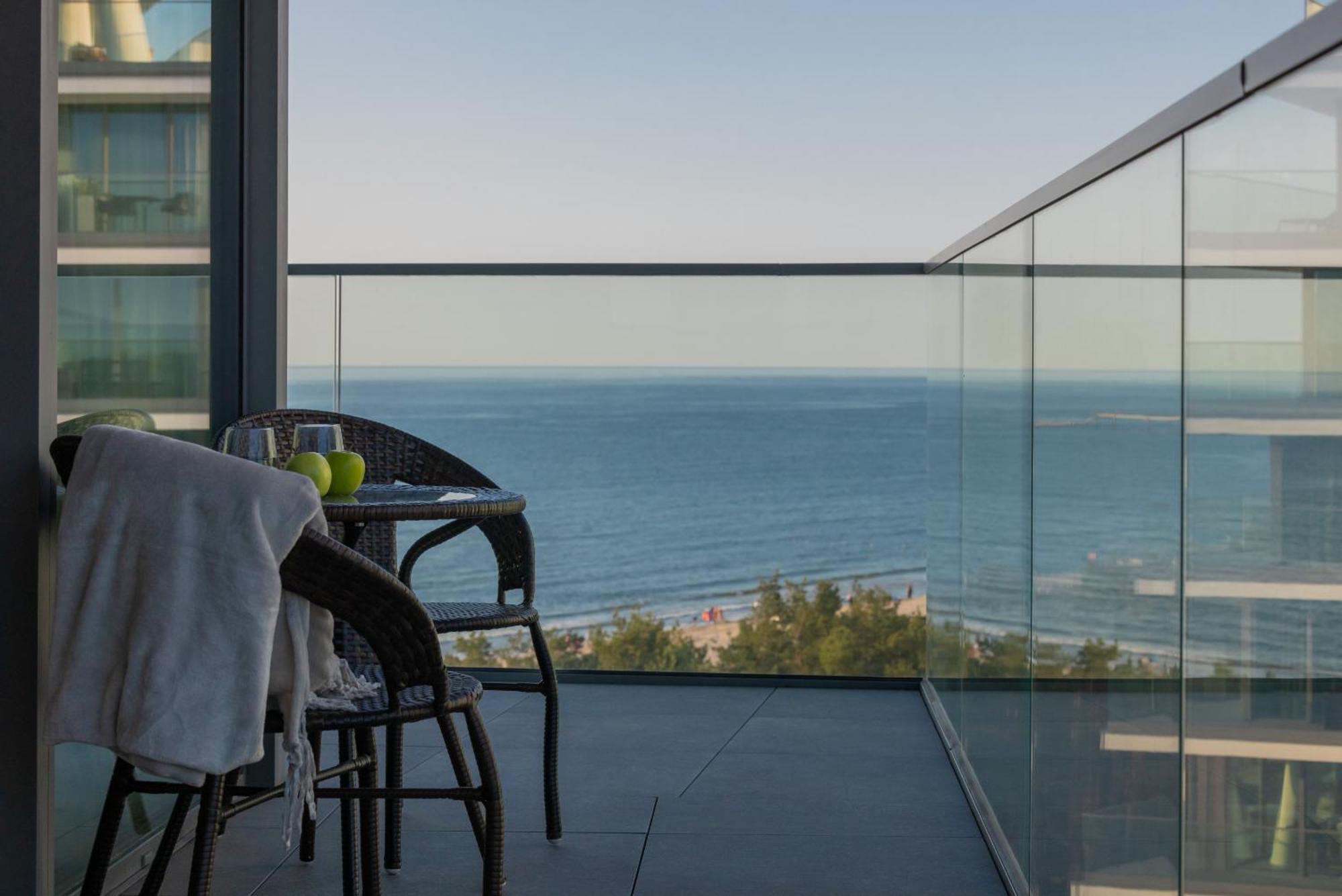 Royallux Apartment Waves Resort & Spa - Sea View From Balcony By Renters Prestige Мендзиздроє Екстер'єр фото