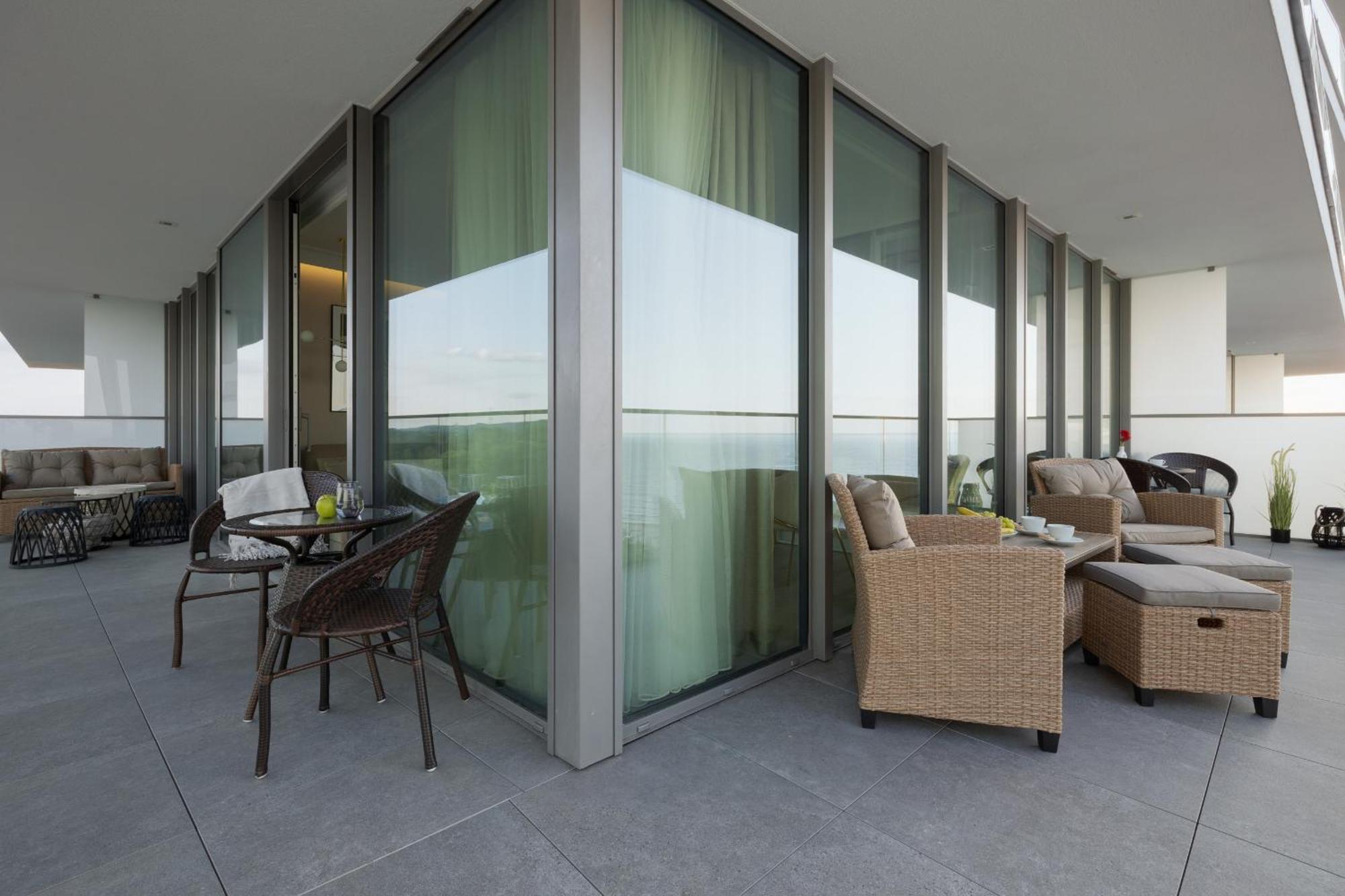 Royallux Apartment Waves Resort & Spa - Sea View From Balcony By Renters Prestige Мендзиздроє Екстер'єр фото